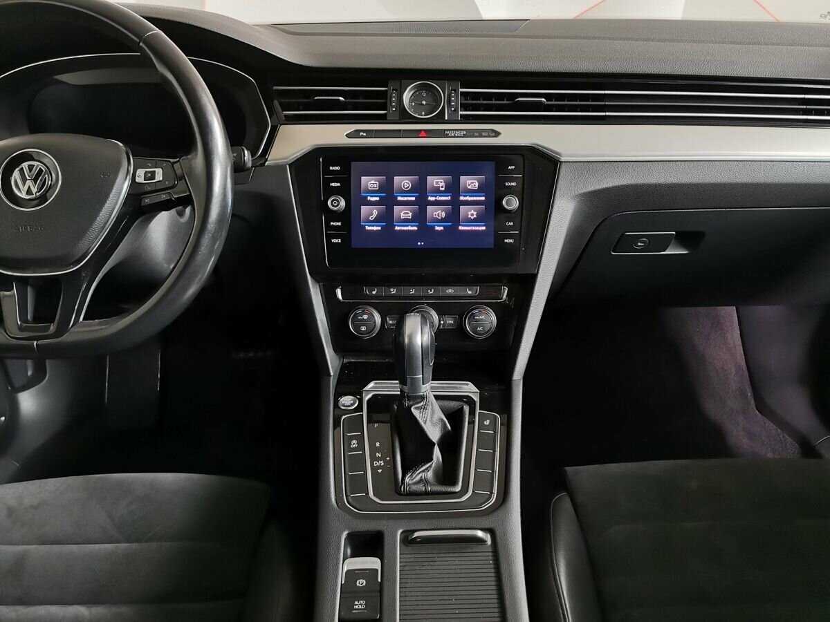 Купить Volkswagen Passat, 2018, 110 898 км, фото №11