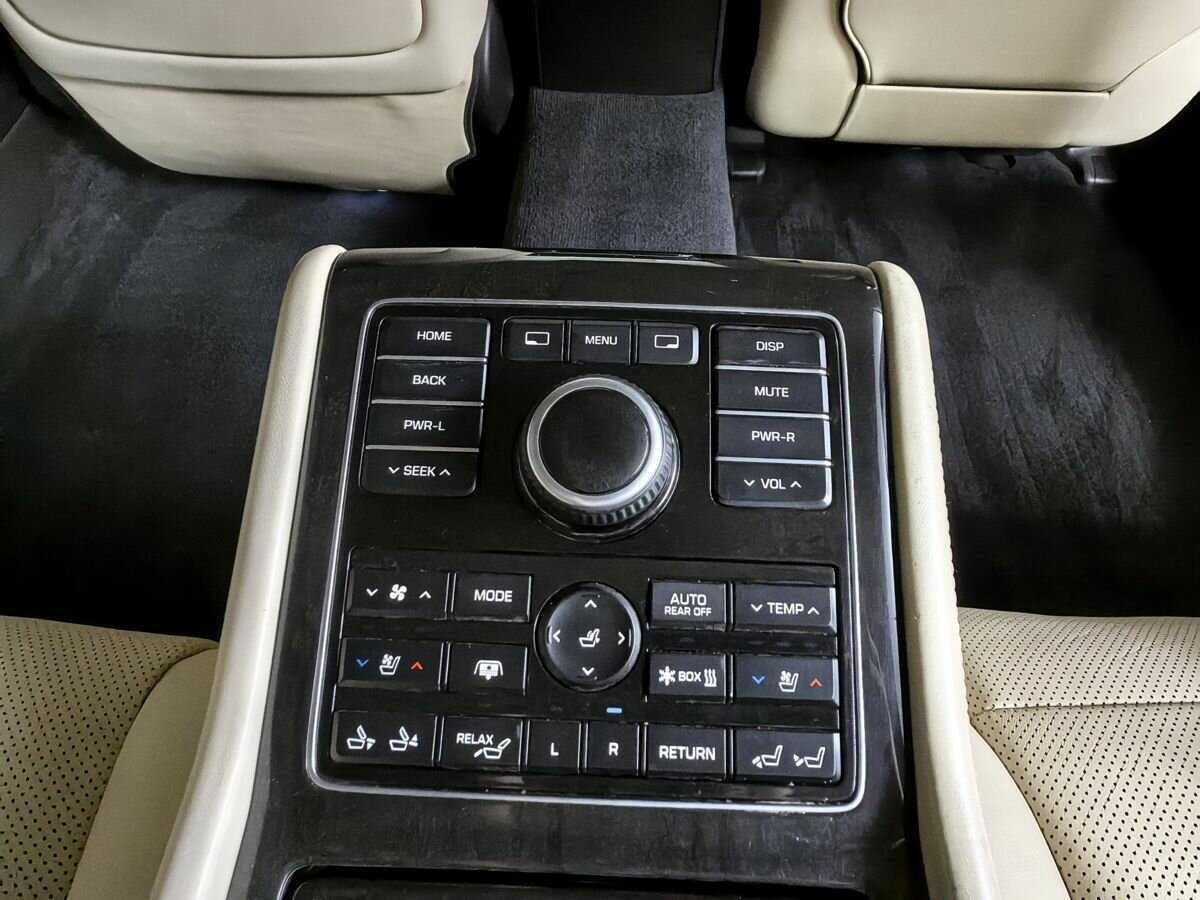 Купить Hyundai Equus Limousine 6AT, 2013, 100 744 км, фото №18