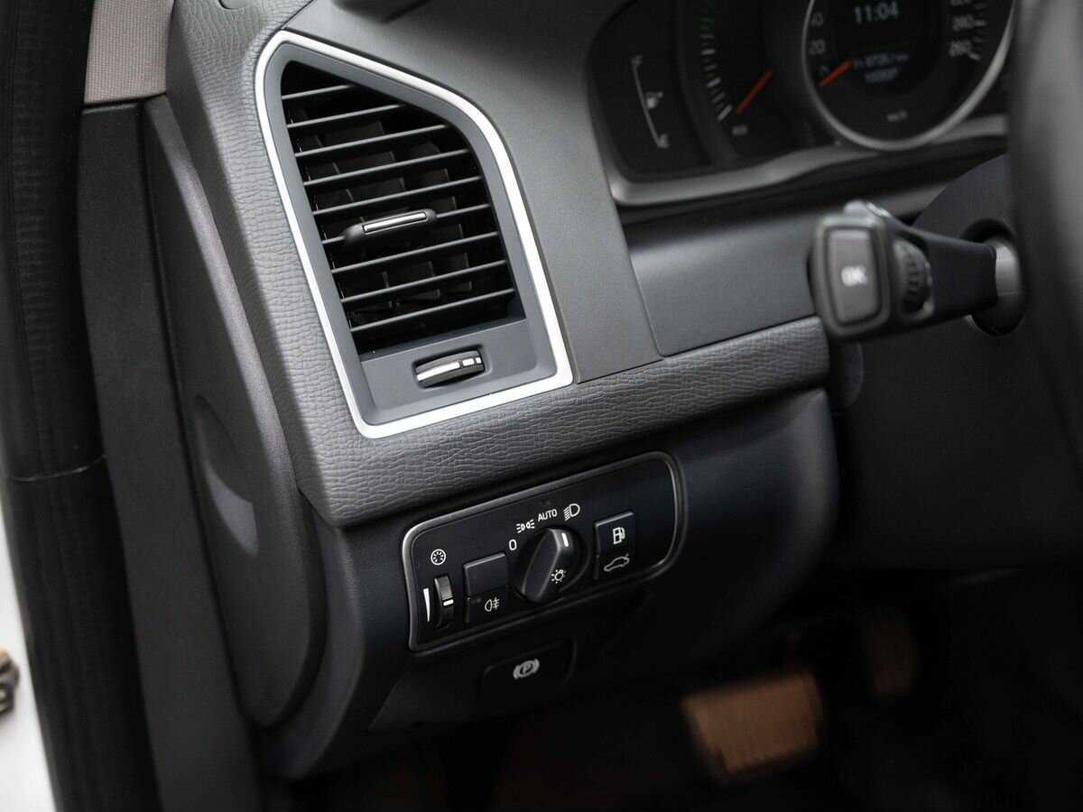 Купить Volvo XC60, 2017, 100 800 км, фото №19