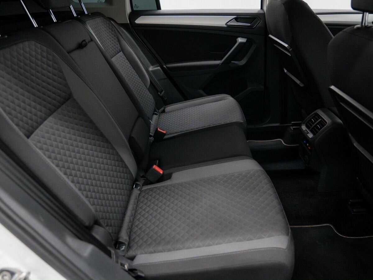 Купить Volkswagen Tiguan, 2018, 120 199 км, фото №9