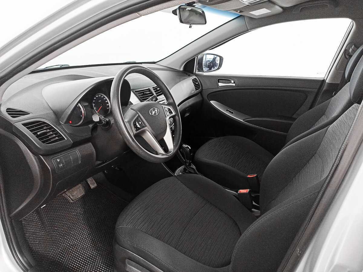 Купить Hyundai Solaris, 2015, 62 669 км, фото №12