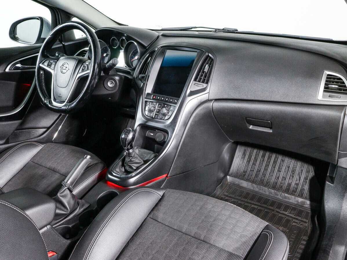 Купить Opel Astra GTC, 2013, 215 000 км, фото №7