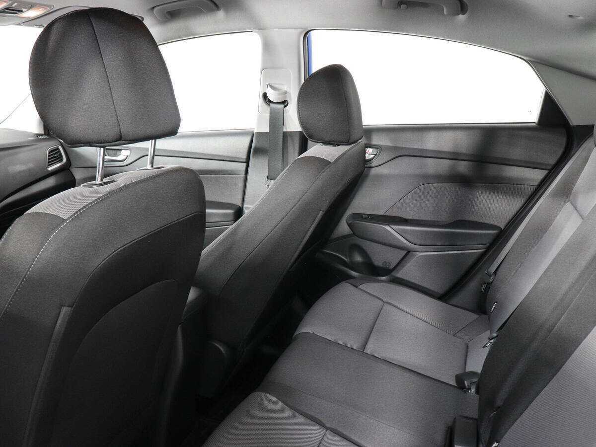 Купить Hyundai Solaris, 2017, 14 660 км, фото №12