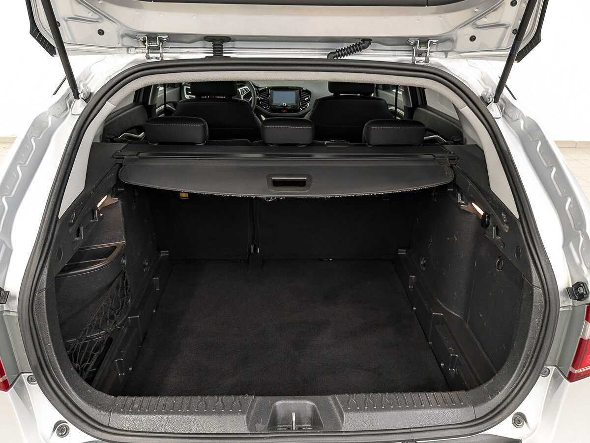 Купить Lada (ВАЗ) Vesta SW Cross, 2018, 127 132 км, фото №10