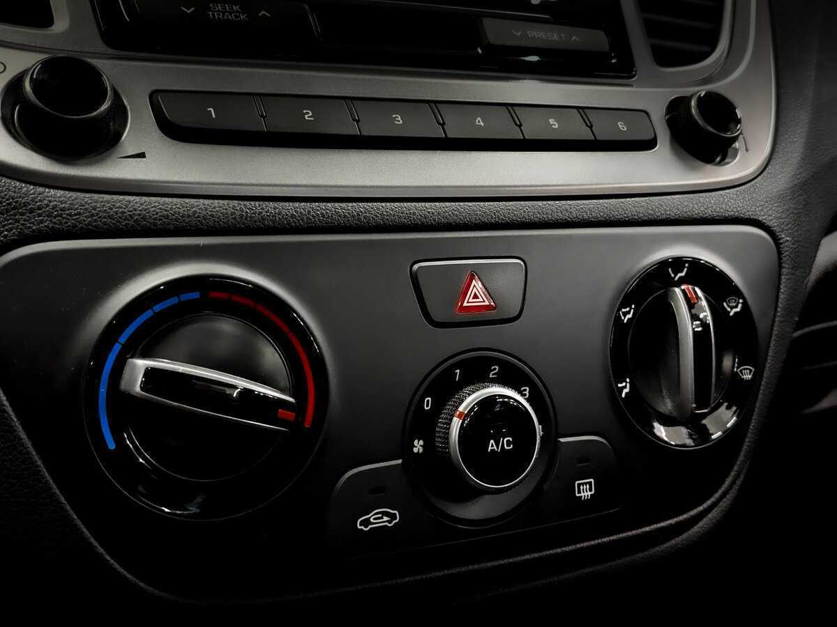 Купить Hyundai Solaris, 2019, 140 722 км, фото №23