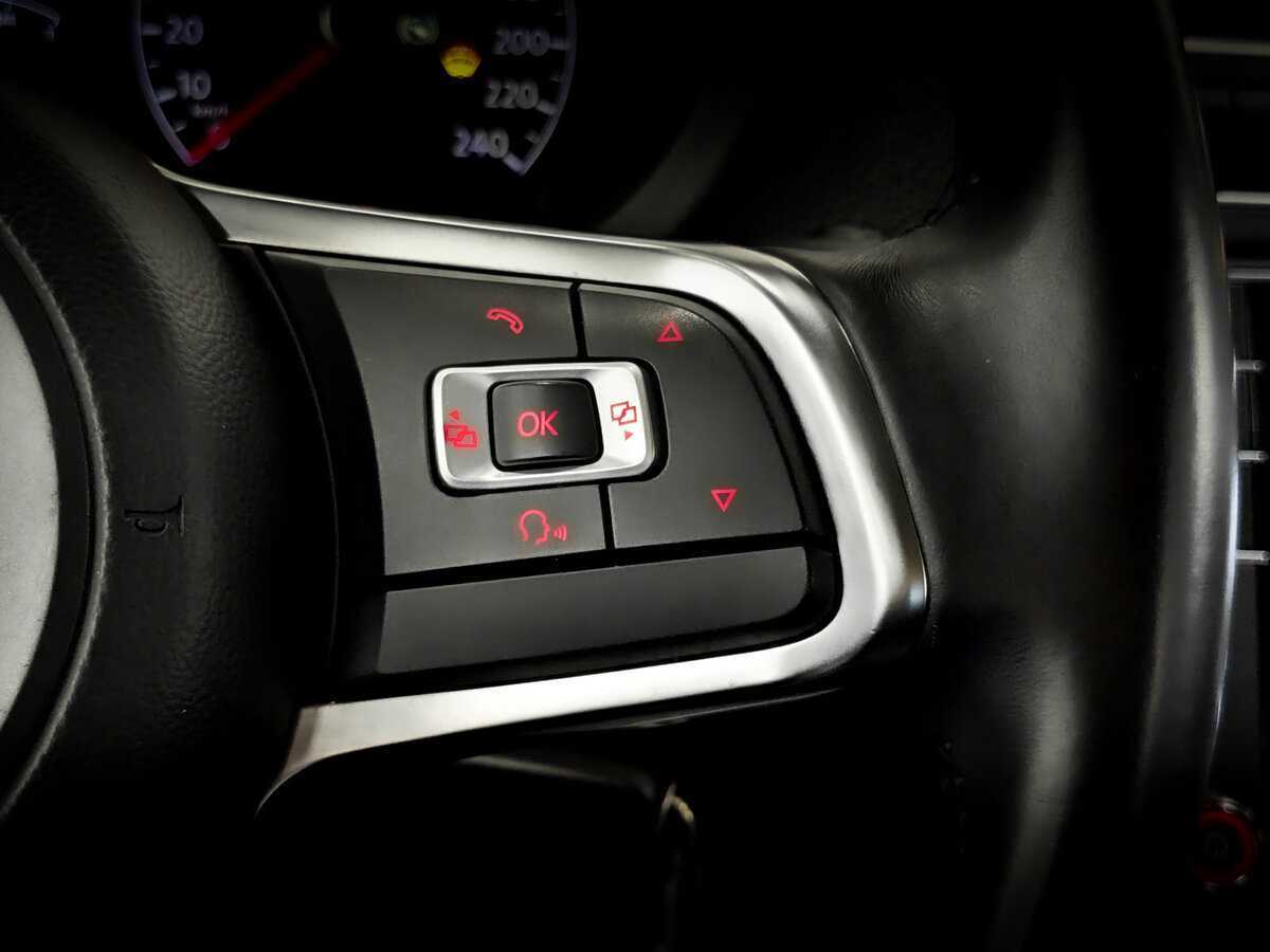 Купить Volkswagen Polo, 2018, 126 810 км, фото №27