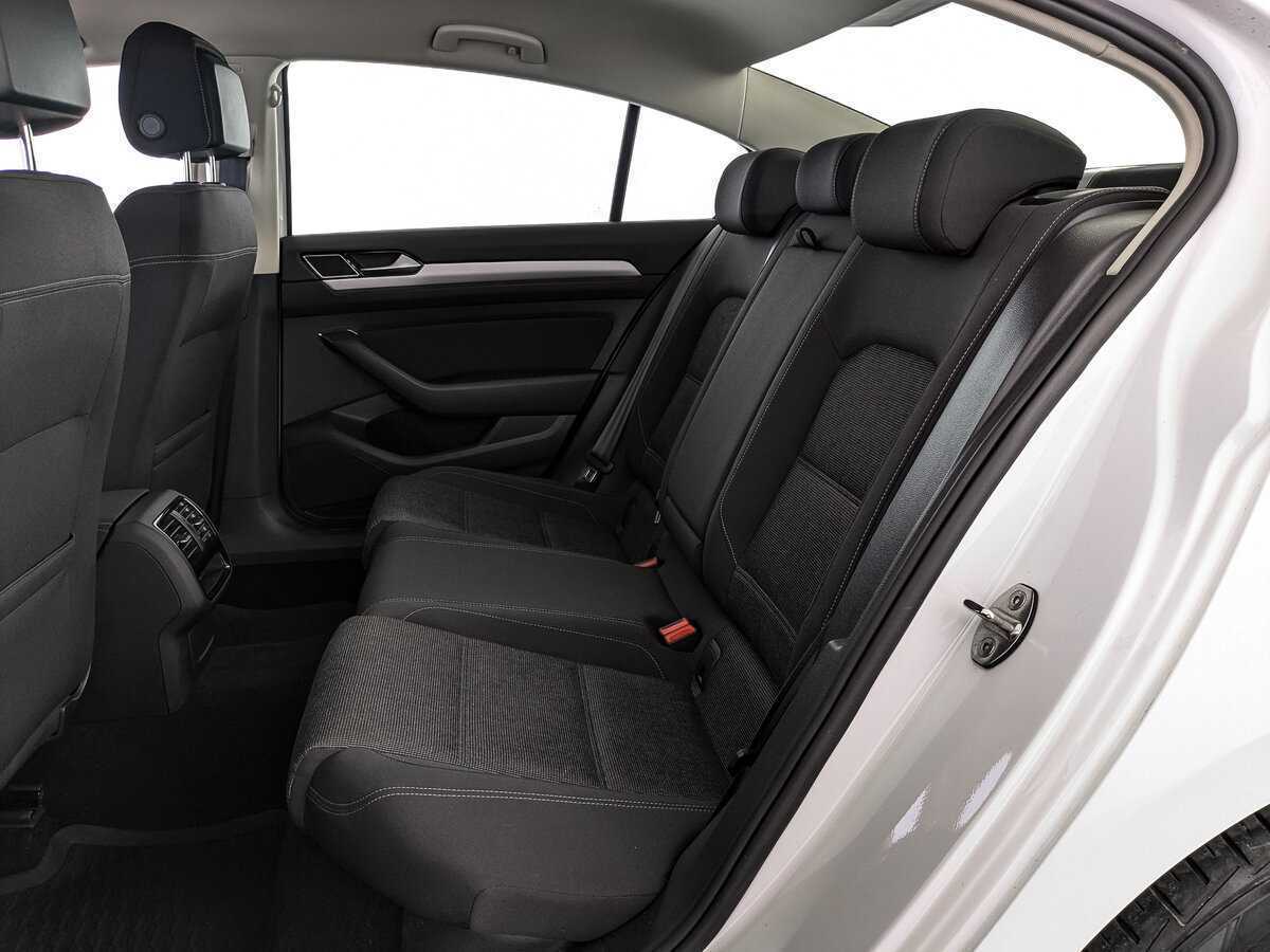 Купить Volkswagen Passat, 2019, 56 357 км, фото №18