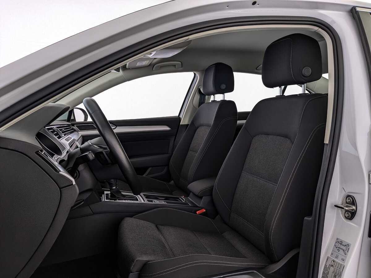 Купить Volkswagen Passat, 2019, 56 357 км, фото №20