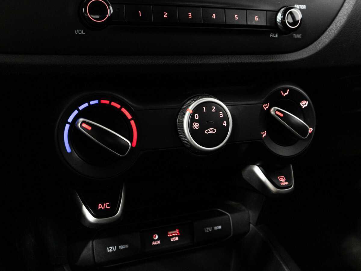 Купить Kia Rio X-Line, 2019, 118 156 км, фото №15