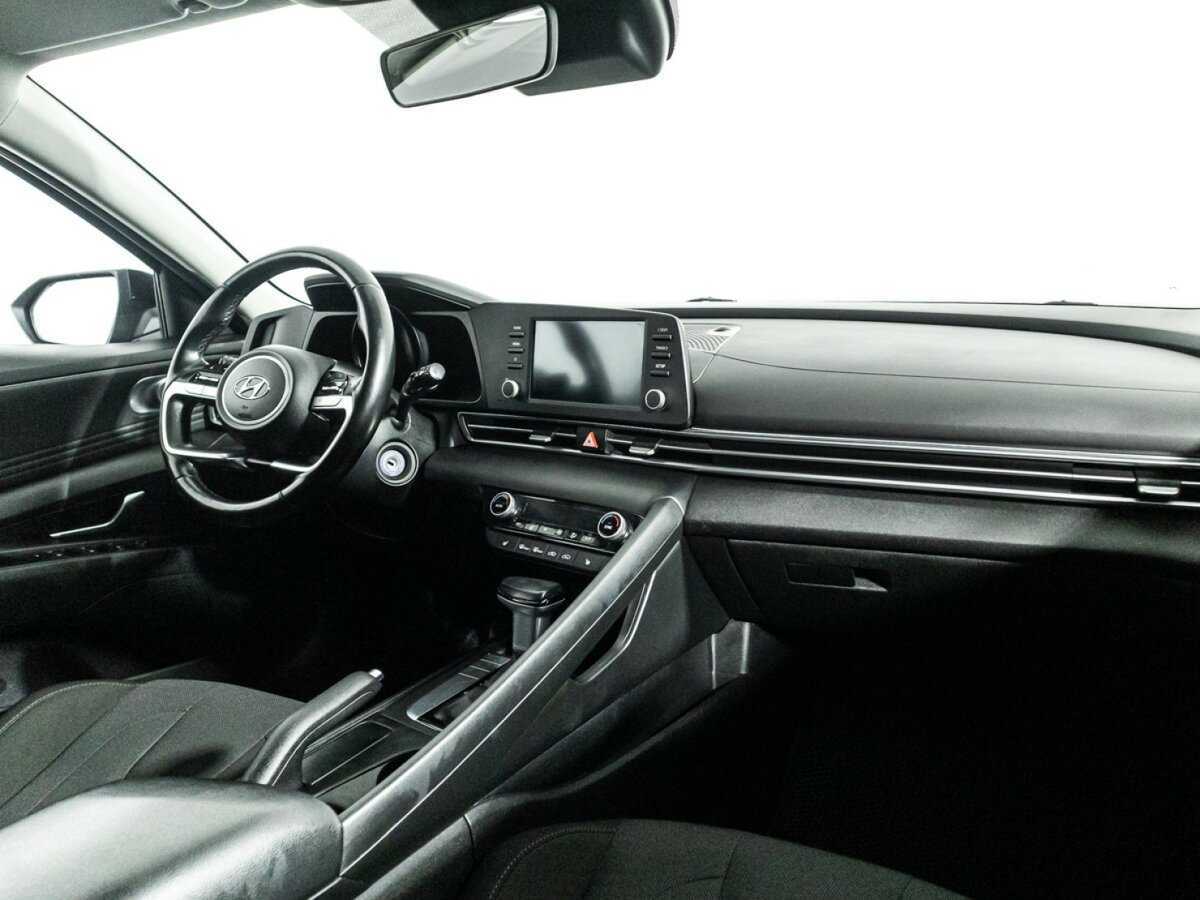 Купить Hyundai Elantra, 2021, 109 121 км, фото №9