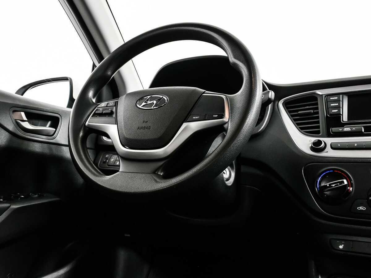 Купить Hyundai Solaris, 2018, 134 081 км, фото №12