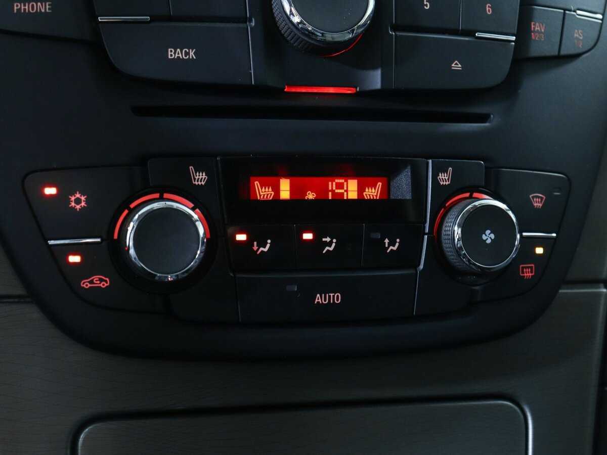 Купить Opel Insignia, 2012, 140 668 км, фото №10