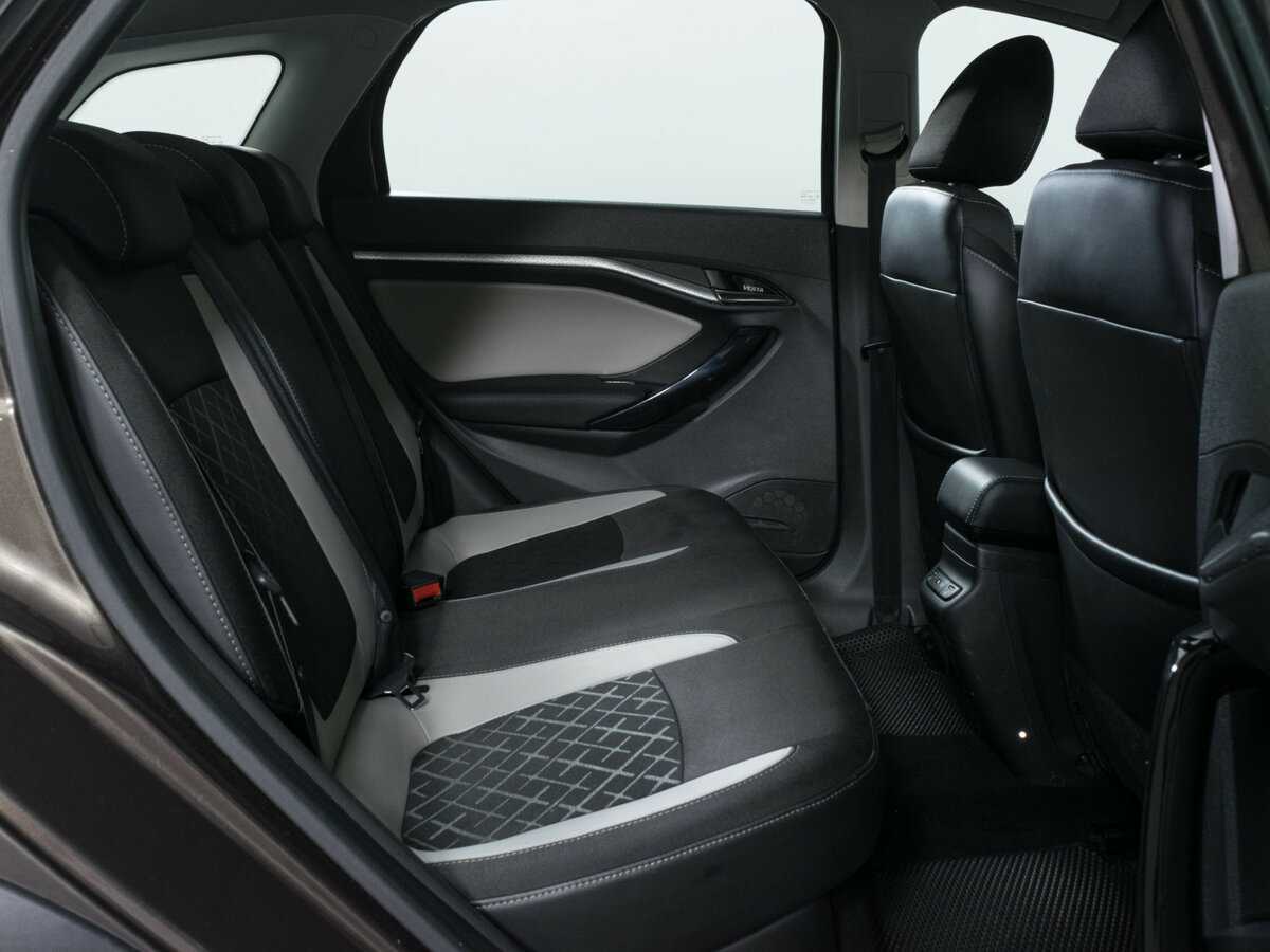 Купить Lada (ВАЗ) Vesta SW Cross, 2019, 115 624 км, фото №11