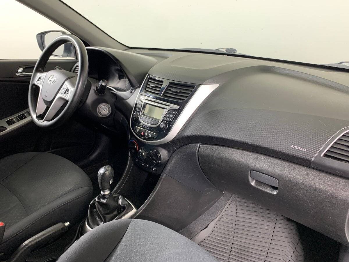 Купить Hyundai Solaris, 2013, 236 946 км, фото №13