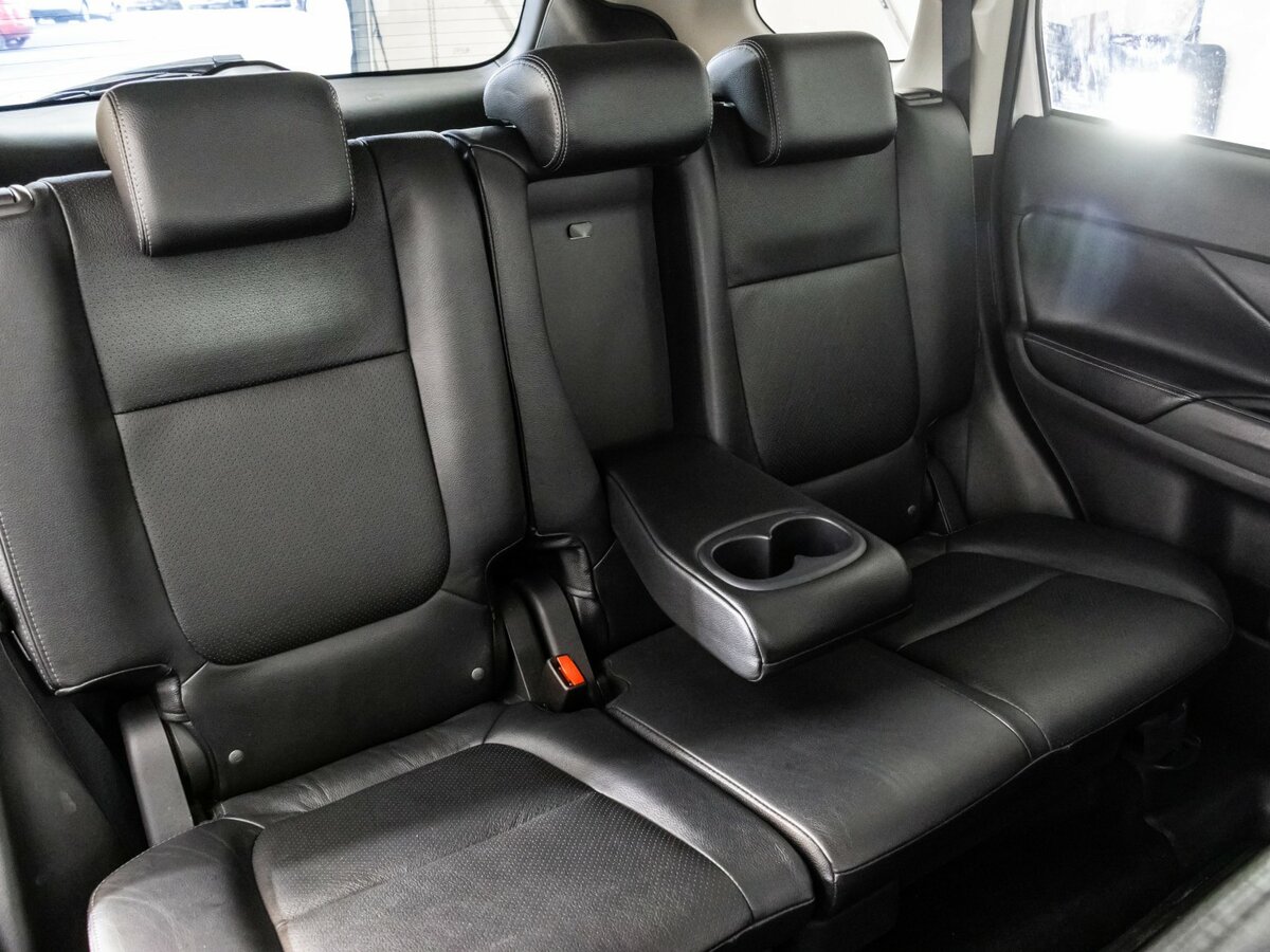 Купить Mitsubishi Outlander III Рестайлинг 2, 2017, 191 296 км, фото №25