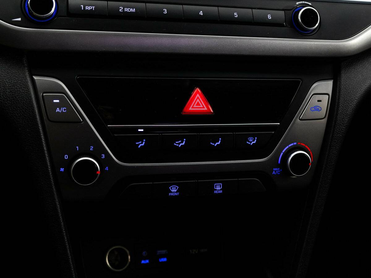 Купить Hyundai Elantra VI (AD), 2016, 207 673 км, фото №11