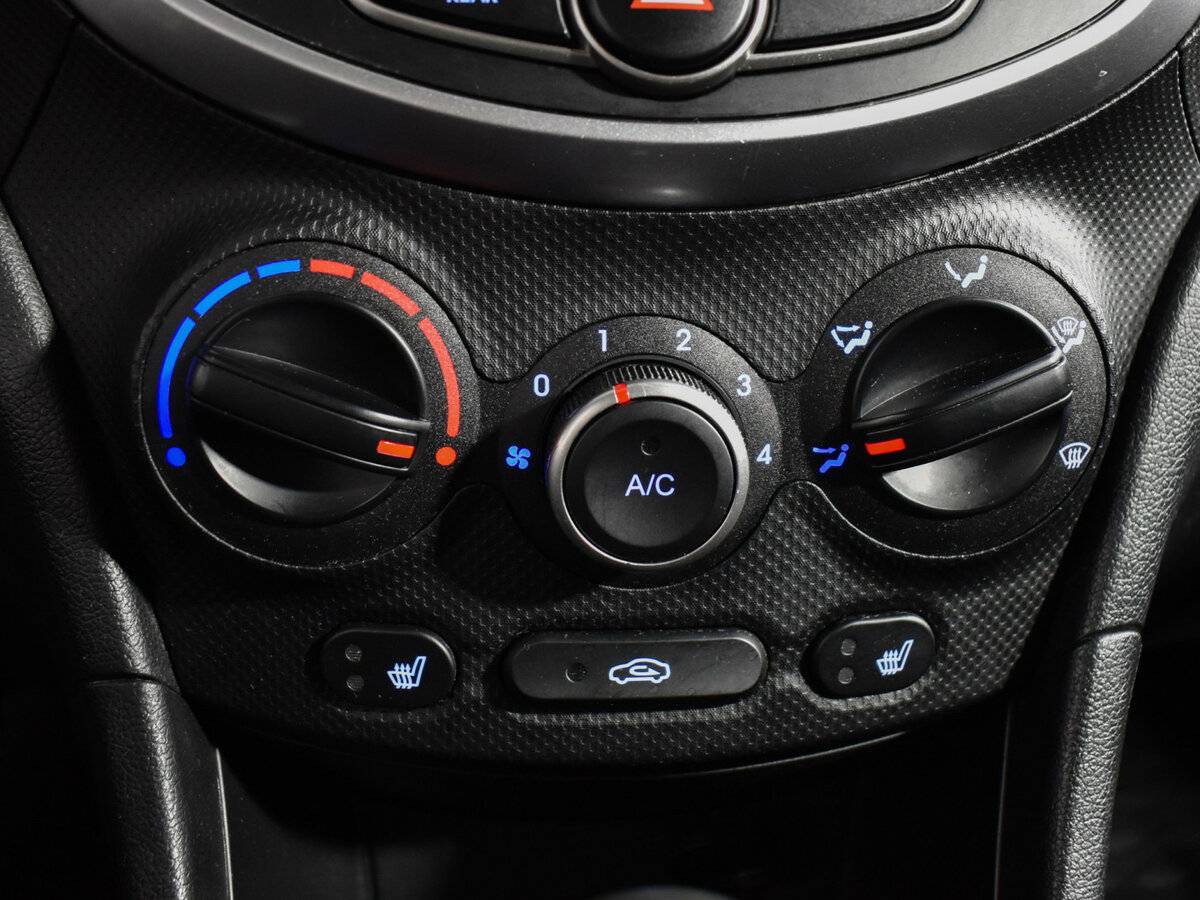 Купить Hyundai Solaris I Рестайлинг, 2015, 79 094 км, фото №16