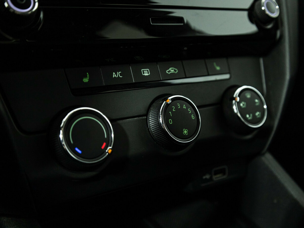 Купить Skoda Octavia III (A7) Рестайлинг, 2018, 40 012 км, фото №12